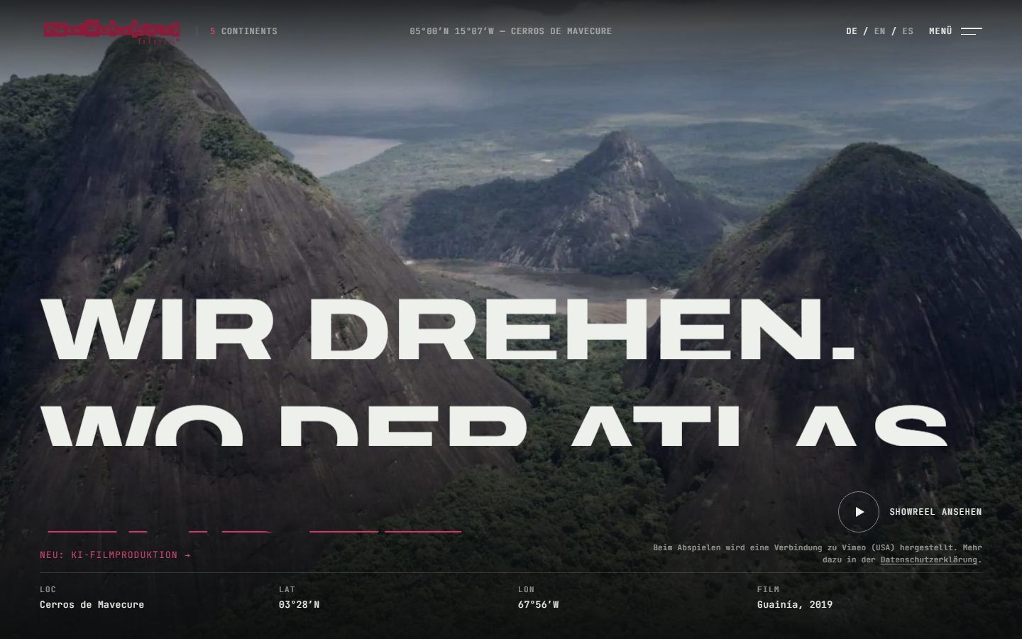 Startseite von nwspirits.com: Luftaufnahme der Cerros de Mavecure mit dem Schriftzug Wir drehen, wo der Atlas endet